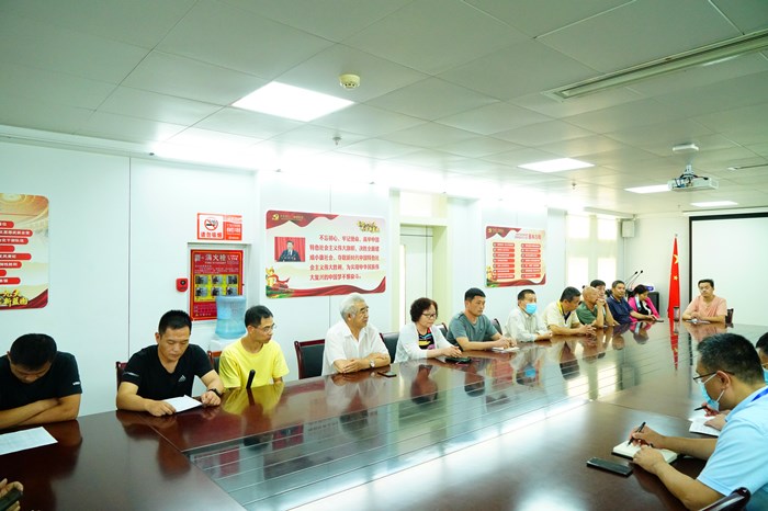 八一座谈会3.jpg