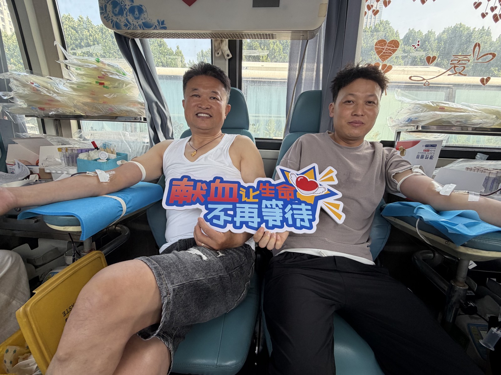 岳启华.jpg 岳启华.jpg